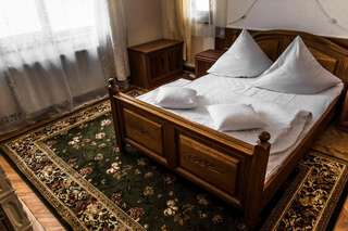 Гостевой дом Casa Comfort Кымпулунг-Молдовенеск Номер-студио с кроватью размера "king-size" и диван-кроватью-7